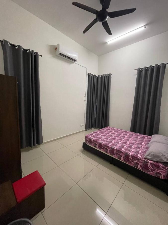 Bungalow Homestay Jasin Perdana Exterior photo